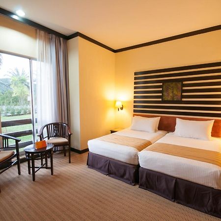 Hotel Felda Residence Hot Springs Sungkai Kültér fotó