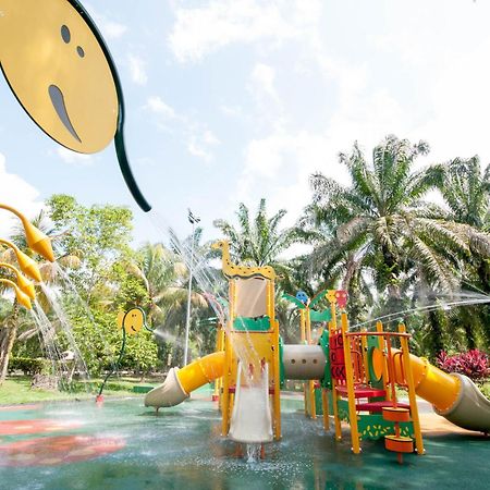 Hotel Felda Residence Hot Springs Sungkai Kültér fotó