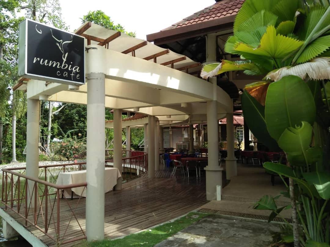 Hotel Felda Residence Hot Springs Sungkai Kültér fotó