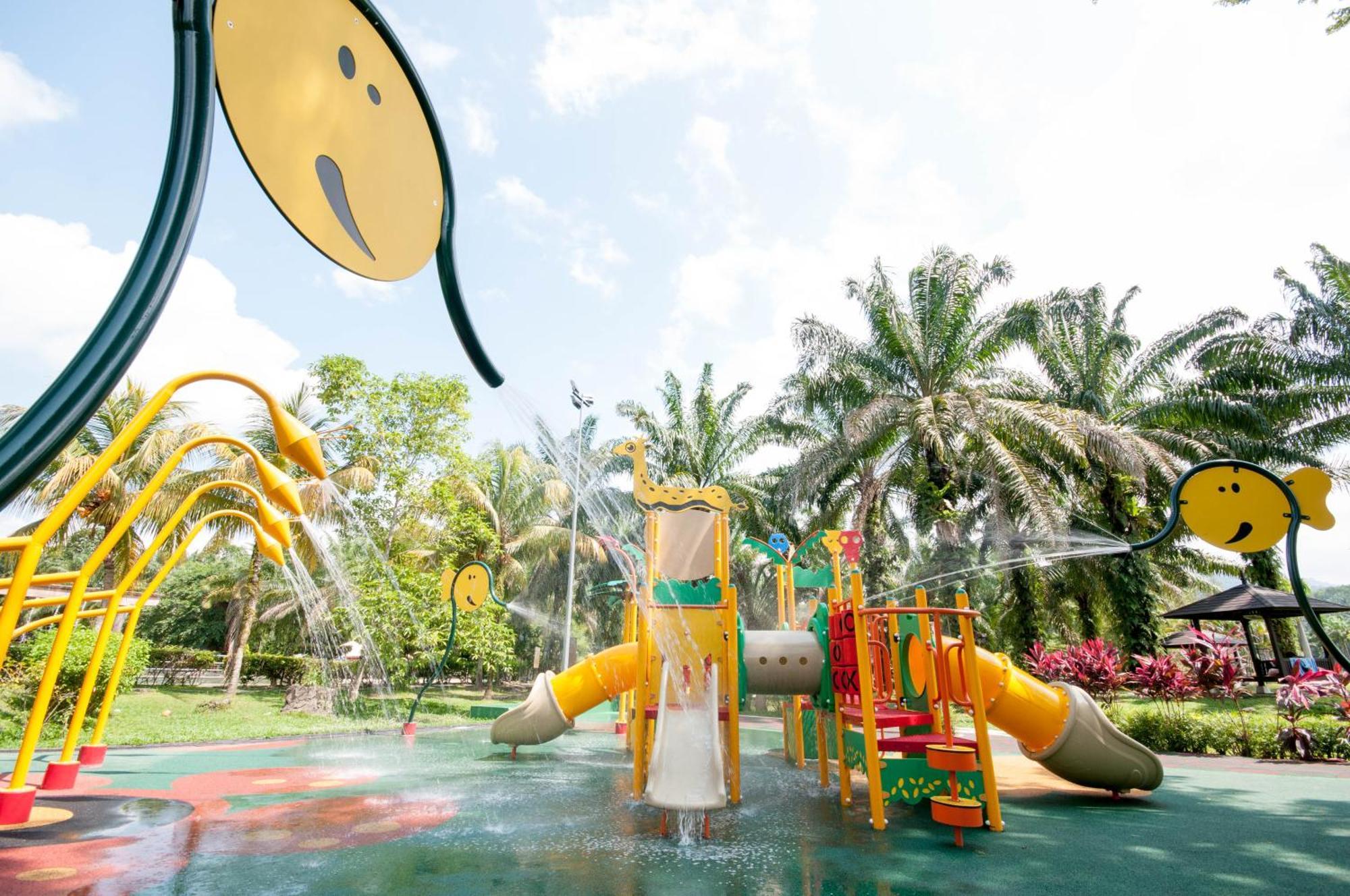 Hotel Felda Residence Hot Springs Sungkai Kültér fotó