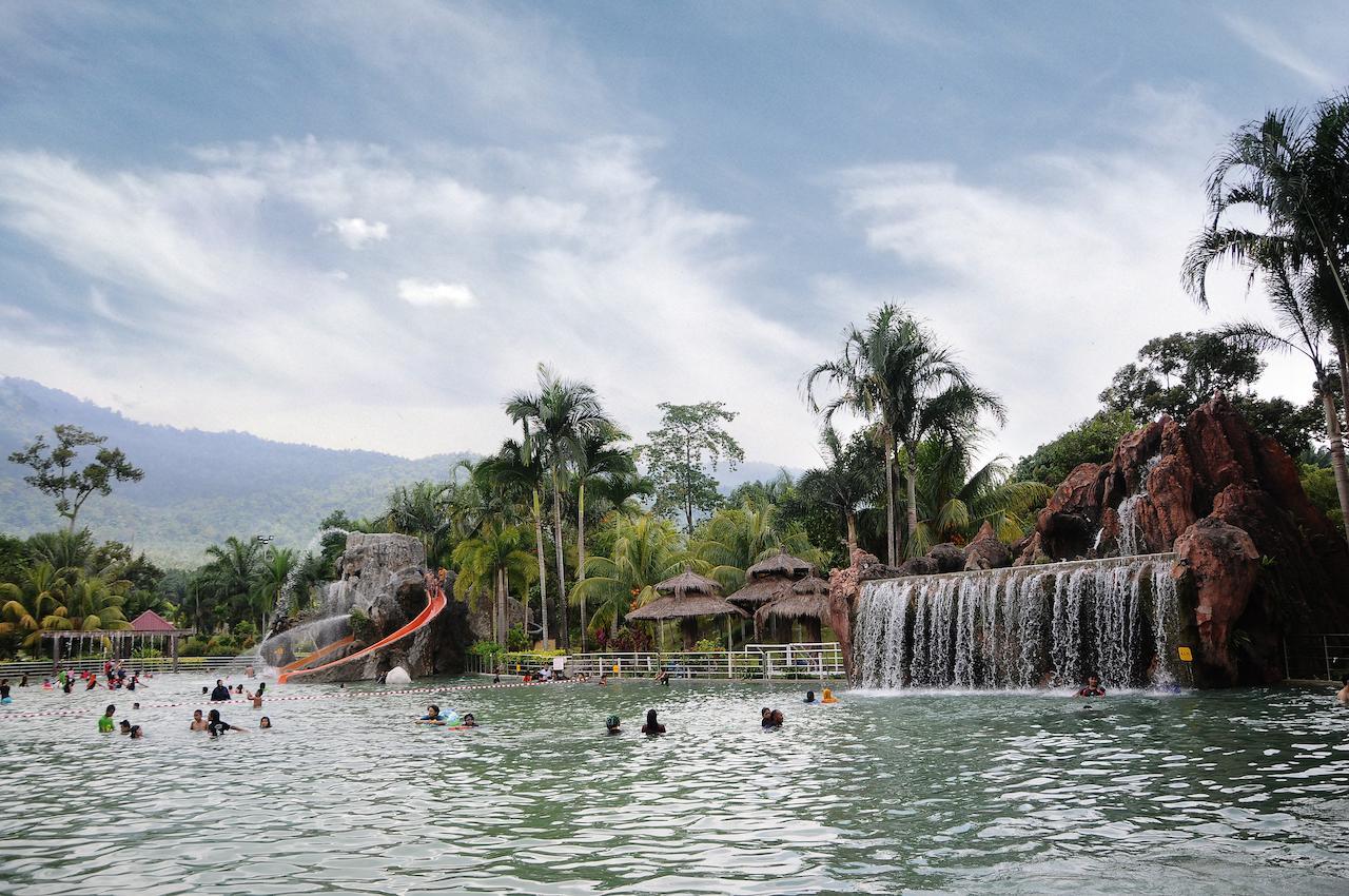 Hotel Felda Residence Hot Springs Sungkai Kültér fotó