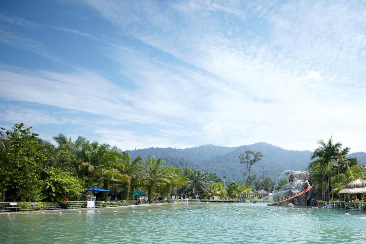 Hotel Felda Residence Hot Springs Sungkai Kültér fotó
