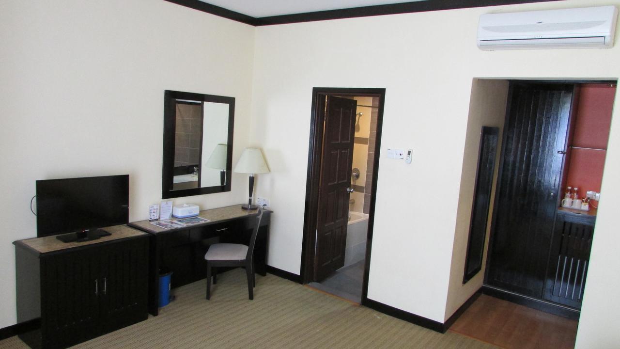 Hotel Felda Residence Hot Springs Sungkai Kültér fotó