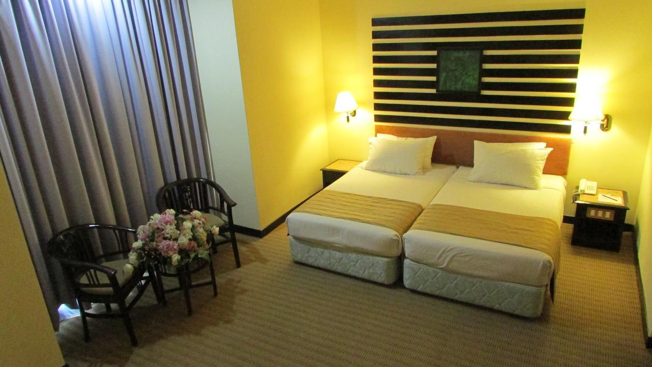Hotel Felda Residence Hot Springs Sungkai Kültér fotó
